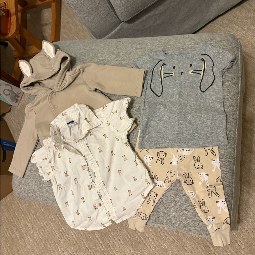 Easter Bundle Easterbunny Jammies, Button up and Sweater 6-12 months